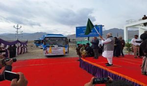 Union MinisterManohar Lal flags off NTPC’s Green Hydrogen busses at Leh